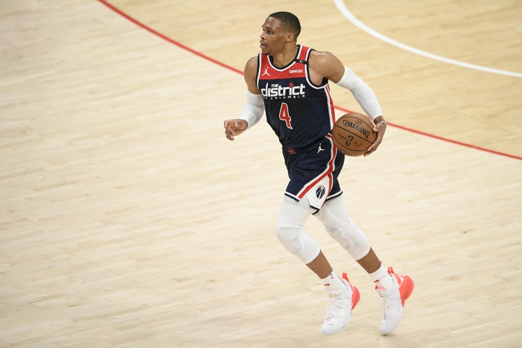 盘点威少生涯5大高光时刻：击败哈登当选MVP 狂砍57分三双&三20